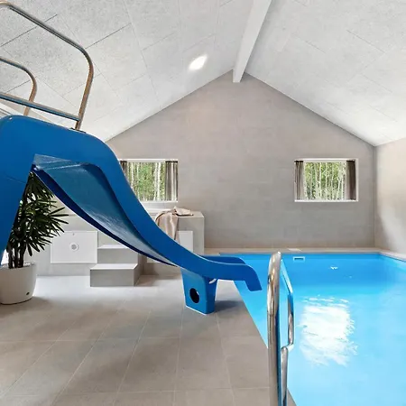 Vakantiehuis Pet Friendly In With Sauna *